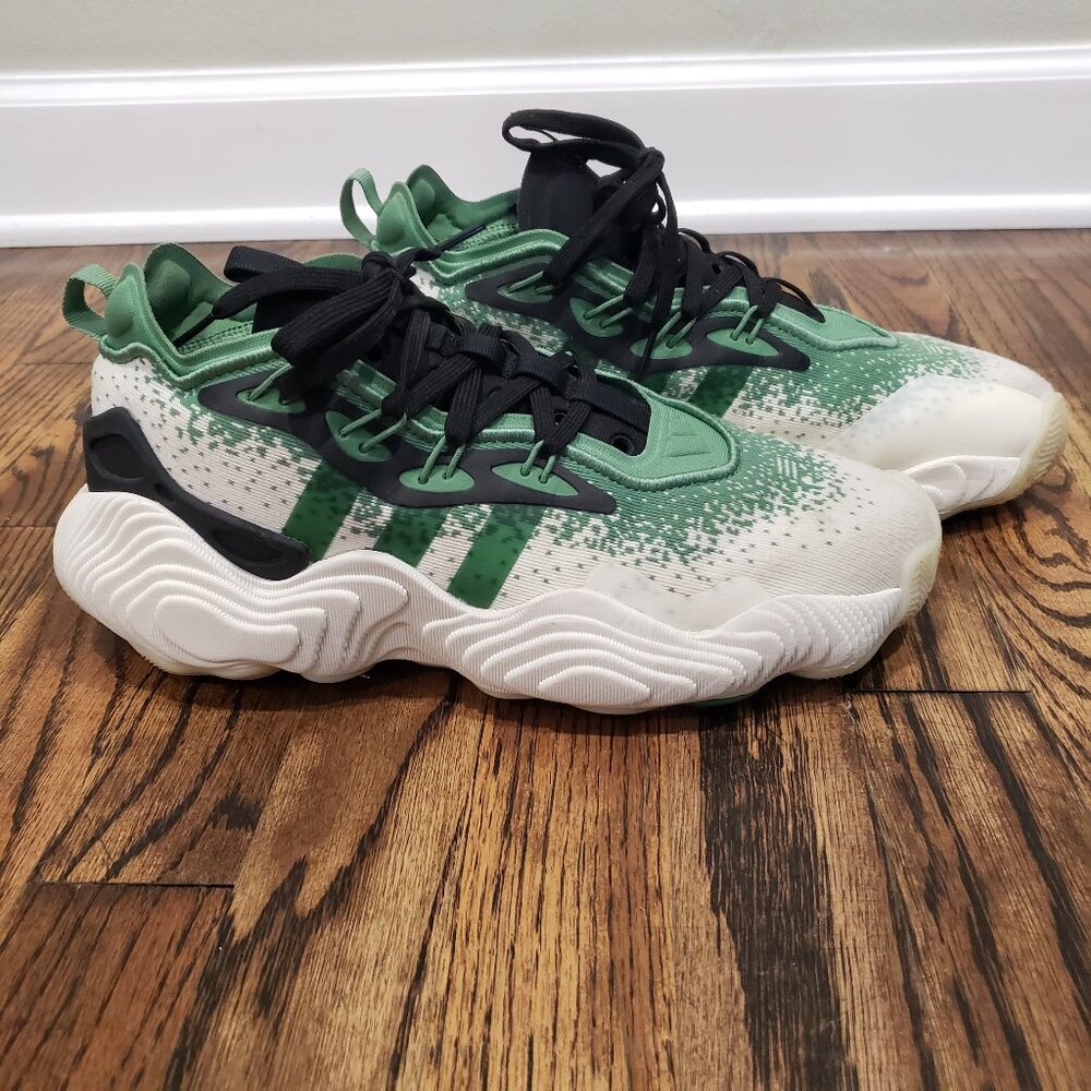 Adidas Men's Size 7 Trae Young 3 Basketball Shoes